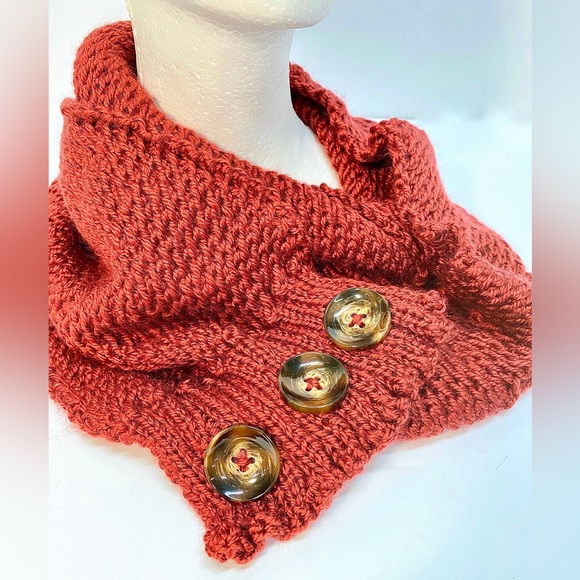 NWT Hand Knit Deep Red Convertible Scarf with Button Detail One Size Fits Most - Picture 9 of 9